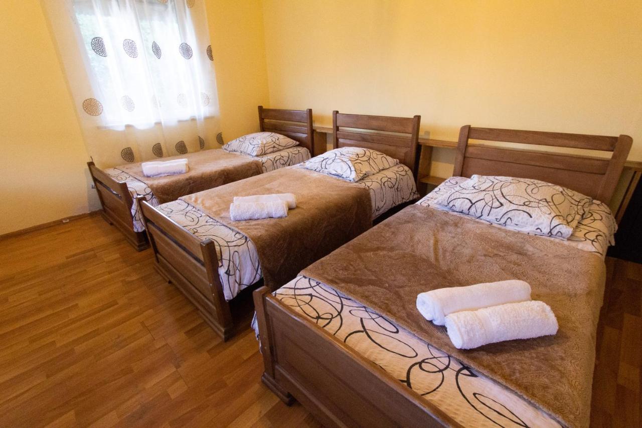 Guesthouse Chela Местия Екстериор снимка