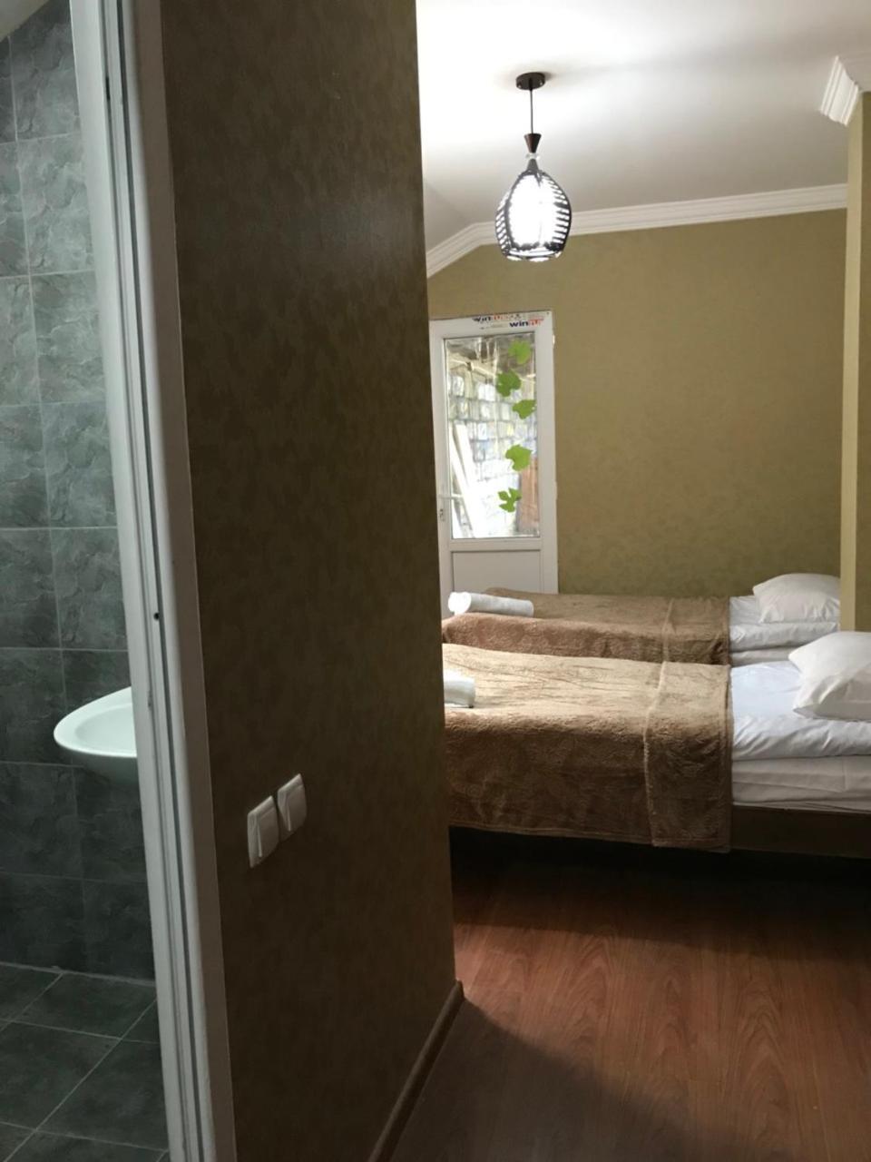 Guesthouse Chela Местия Екстериор снимка